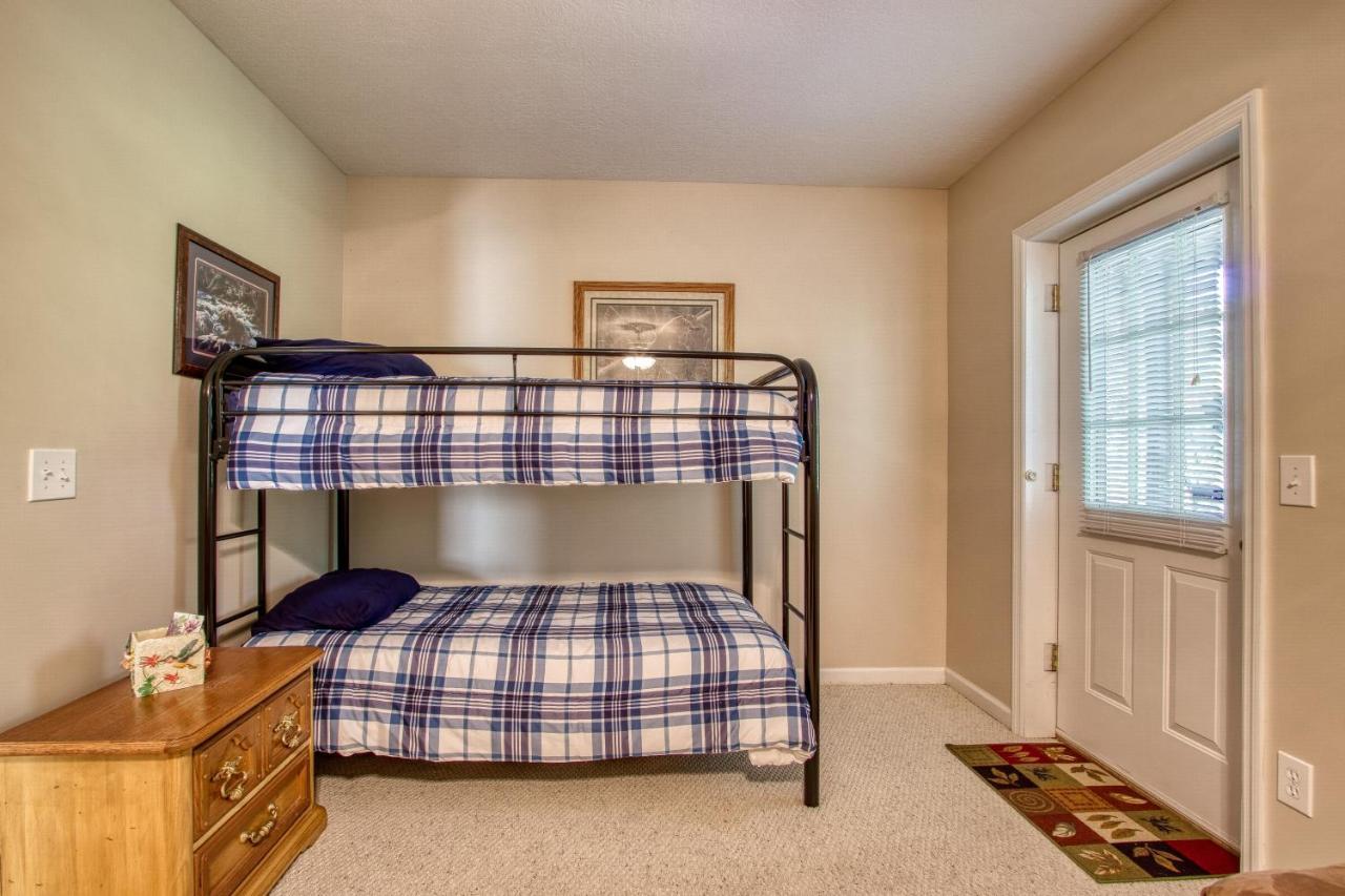 Bluebird'S Song By Honeybearcabins Sevierville Exterior photo